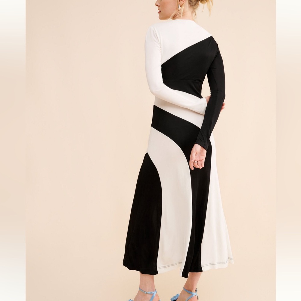 Farm Rio Cut Out Midi Dress - Picture 4 of 8